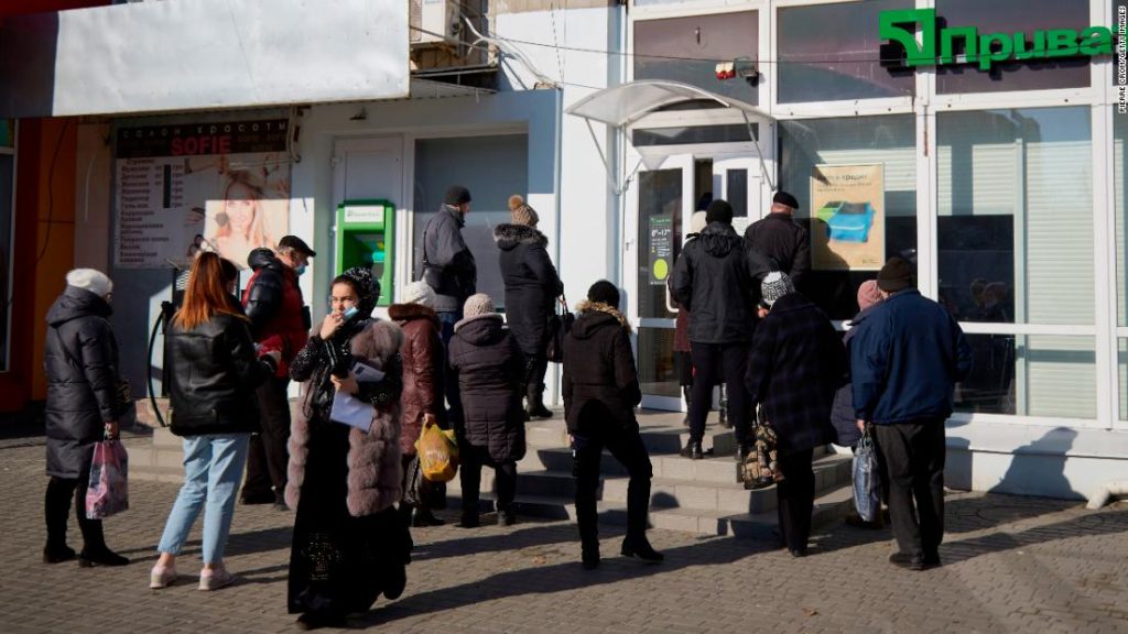 Le autorità ucraine hanno annunciato che l'attacco informatico prendeva di mira le banche e il ministero della Difesa ucraino