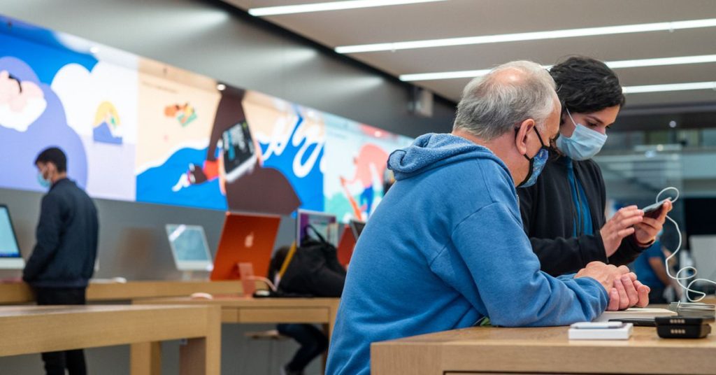 Apple Store elimina i requisiti di maschera per i clienti in diversi stati