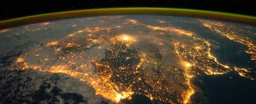 Gli astrofisici dicono che "l'intelligenza planetaria" esiste... ma la Terra non ha intelligenza