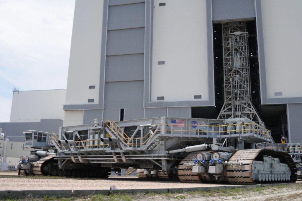 NASA Crawler Transporter-2 Artemis I