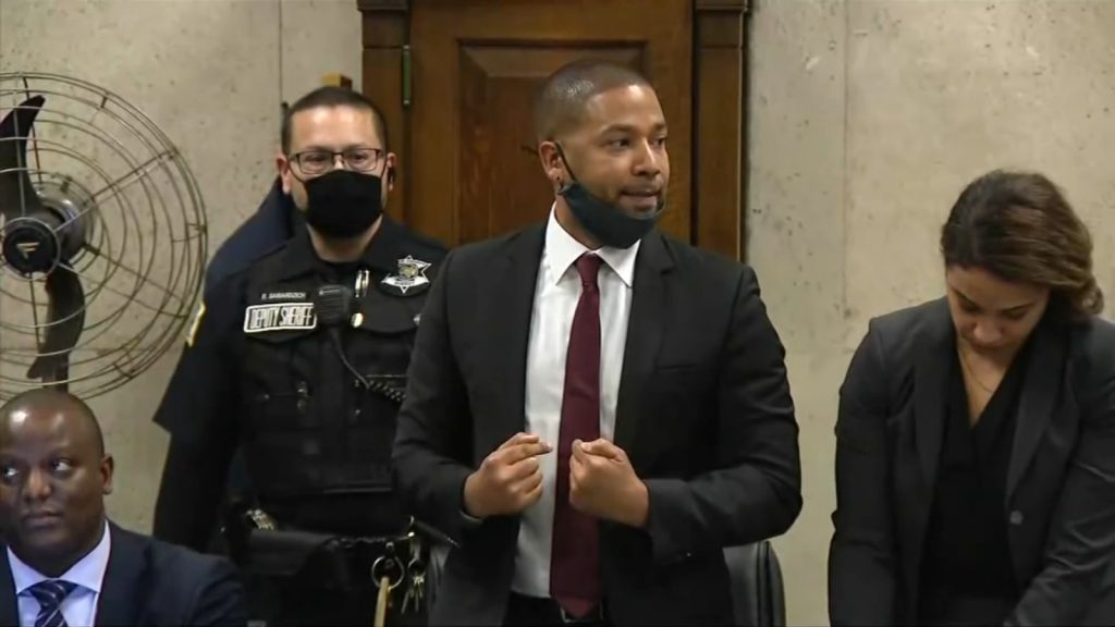 La condanna di Jussie Smollett inizia con la sua prima notte nella prigione della contea di Cook;  "Non sono un suicida", ha gridato l'attore in risposta al verdetto