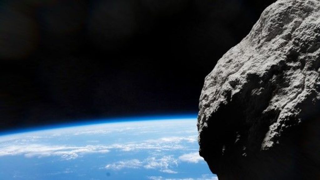 Un asteroide delle dimensioni di un frigorifero è stato scoperto solo due ore prima che colpisse la Terra