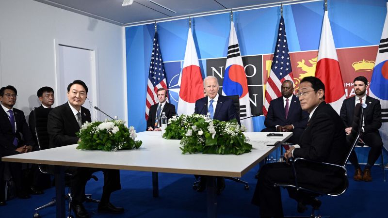 Biden ricorre alla diplomazia di Camp David per tenere il primo vertice trilaterale con Giappone e Corea del Sud