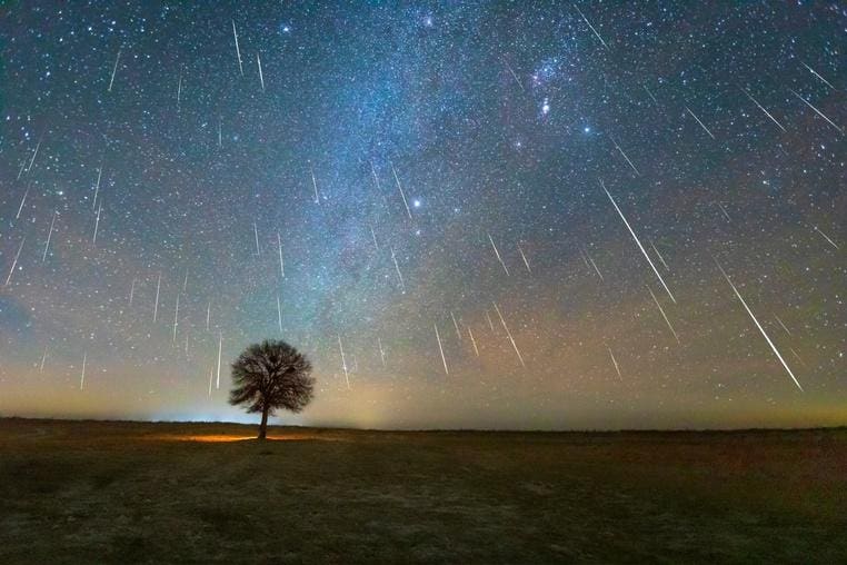 Gli scienziati dicono che la prossima grande pioggia di meteoriti potrebbe vedere un enorme "scoppio".