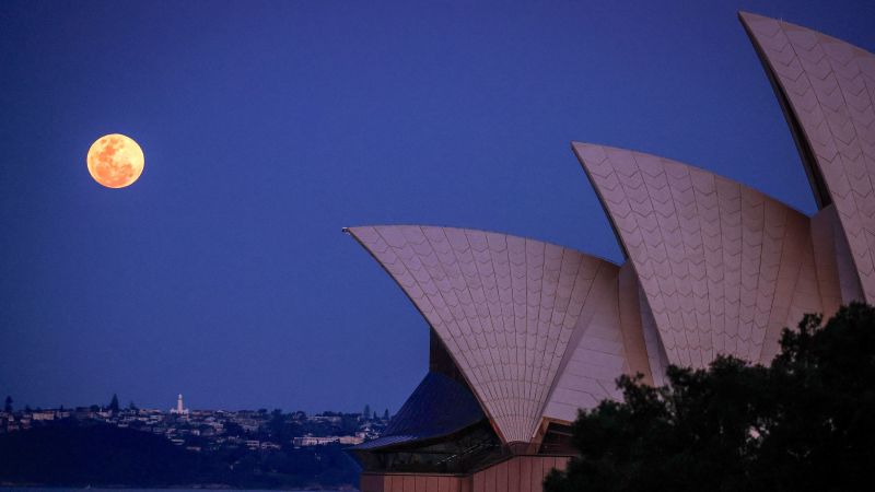 La luna piena del raccolto di settembre è l'ultima superluna dell'anno