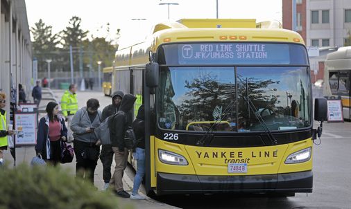 Le navette portano ritardi e qualche grattacapo