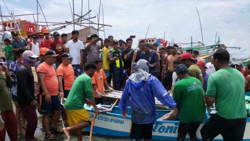 Le Filippine affermano che tre pescatori sono stati uccisi dopo che la loro barca è stata speronata da una nave "straniera" nel Mar Cinese Meridionale