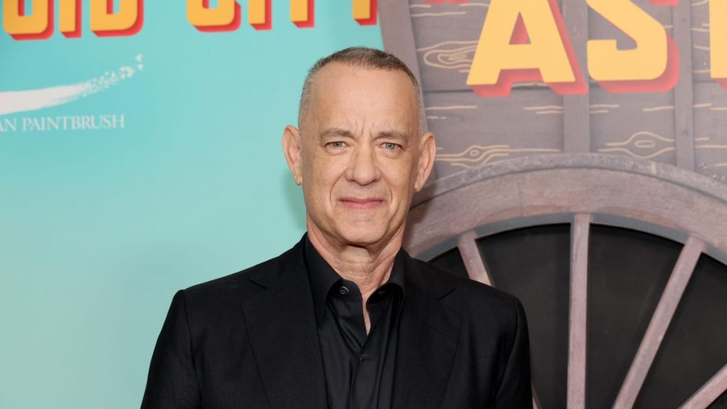 Tom Hanks mette in guardia da una versione basata sull'intelligenza artificiale della vendita di assicurazioni