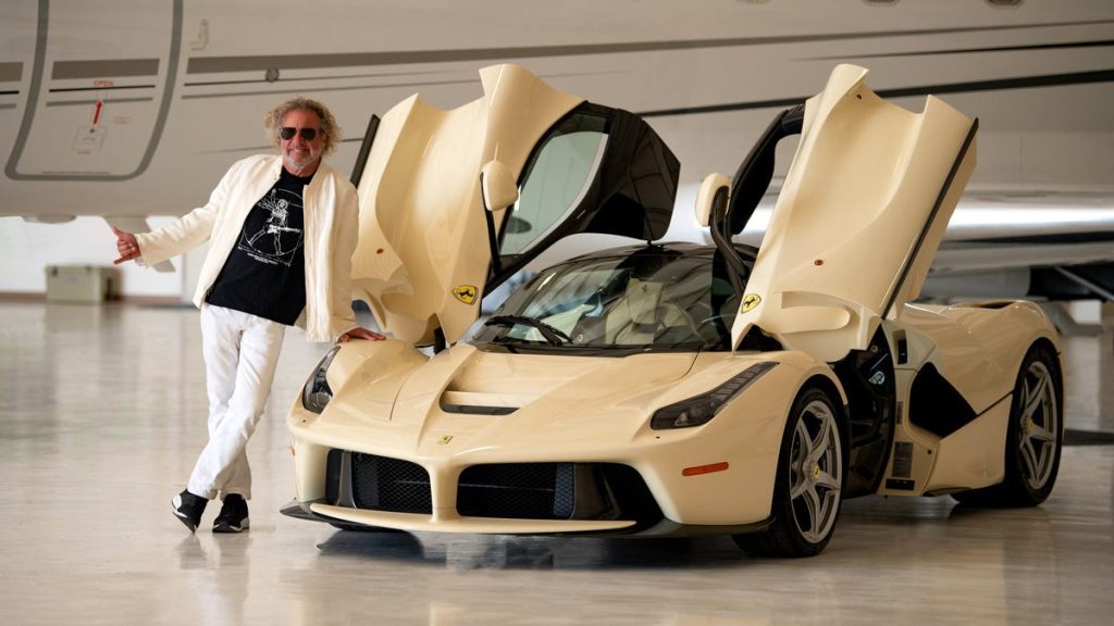 Sammy Hagar spera che la sua Ferrari LaFerrari raggiunga una somma record all'asta