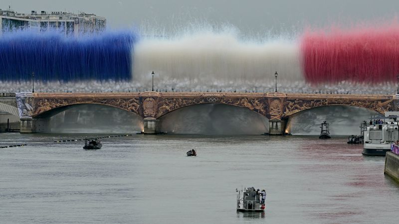 Aggiornamenti in tempo reale: la cerimonia di apertura delle Olimpiadi di Parigi continua nonostante gli attacchi alle ferrovie francesi