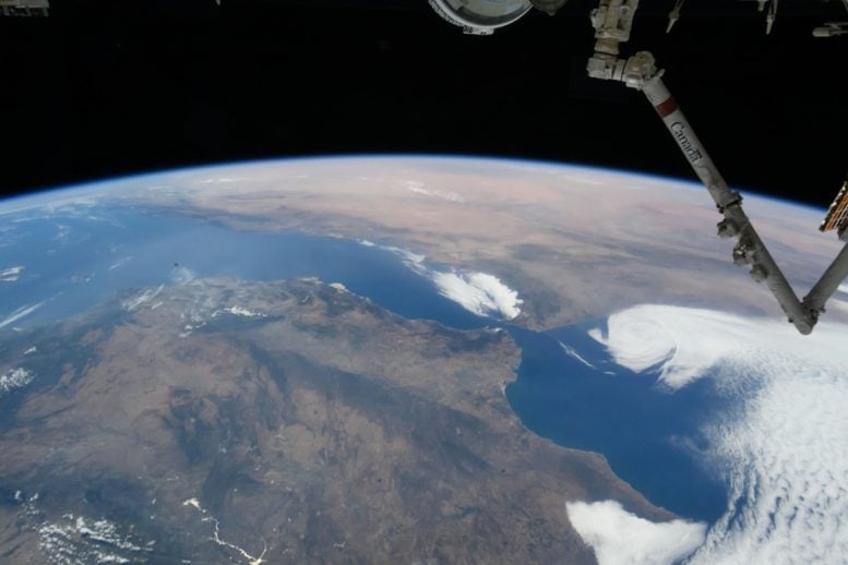 Spagna e Marocco sono separati dalla Stazione Spaziale Internazionale dallo Stretto di Gibilterra