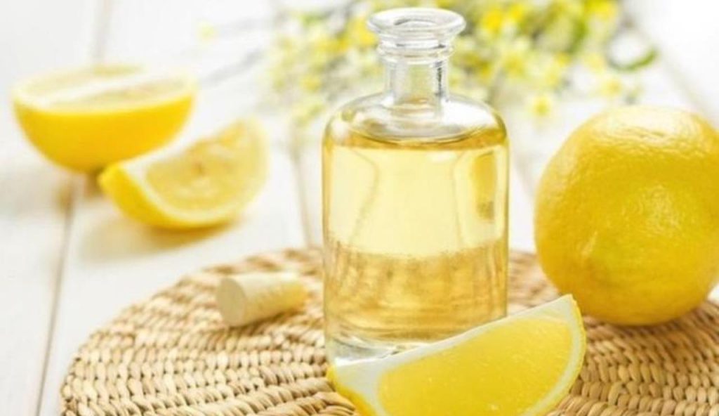 Hai notato questa macchia sui tuoi vestiti: esiste un rimedio naturale per eliminarla | Puoi fare tutto con un solo limone