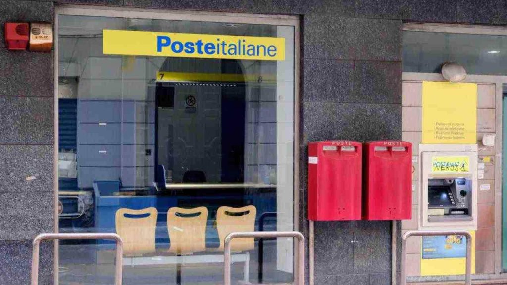 Poste Italiane sotto attacco, chi fa questo errore perde un sacco di soldi: finisci dritto nelle mani dei truffatori